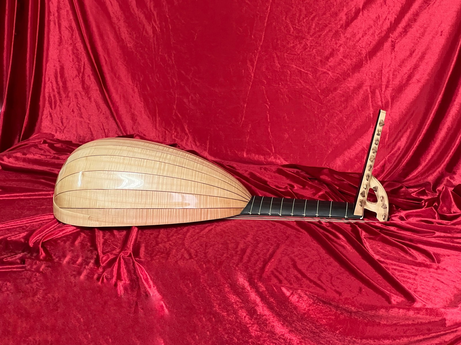 BAROQUE LUTES Biser Lutes